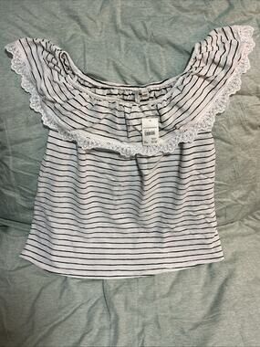 Cato’s Off The Shoulder Black /White Stretch Striped Shirt Plus Size 18/20 3557
